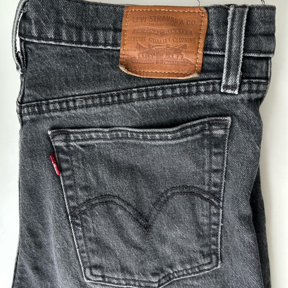 Levi’s Wedgie Straight Jean - Picture 3 of 4